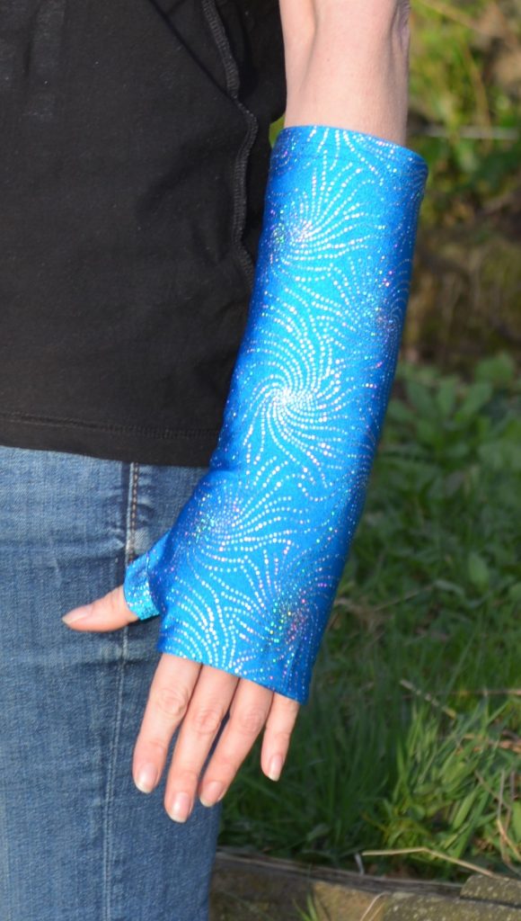 Cast cover Blue sequin Supersleeves cast covers