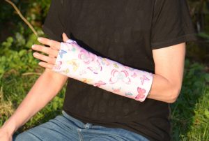 cover for broken arm casts