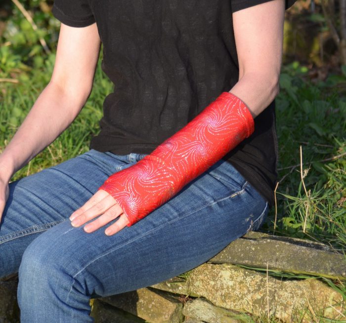 Cast cover - Red sequin - Image 3