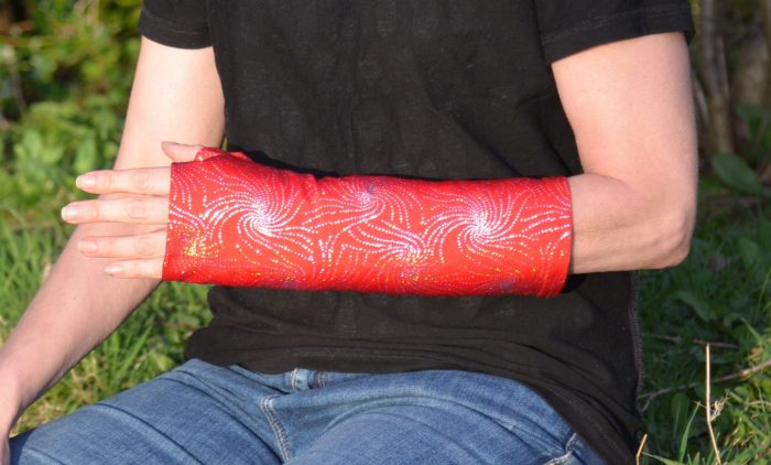 Cast cover - Red sequin - Image 4